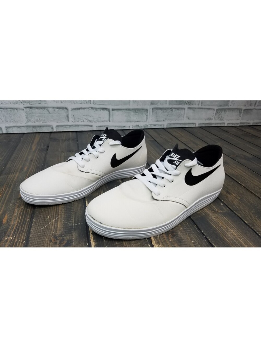 Nike SB Men's Lunar OneShot Skateboard Shoes Size 9.5 631044 101 White Black